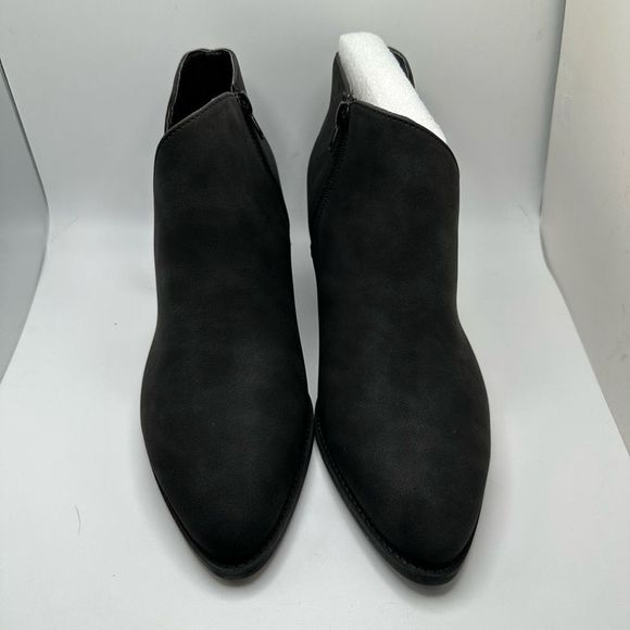 CUSHIONAIRE Women's cut out ankle bootie +Memory Foam 10 WIDE BLACK - Picture 2 of 7